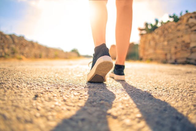 Lose Weight Naturally By Walking – Not Strolling!